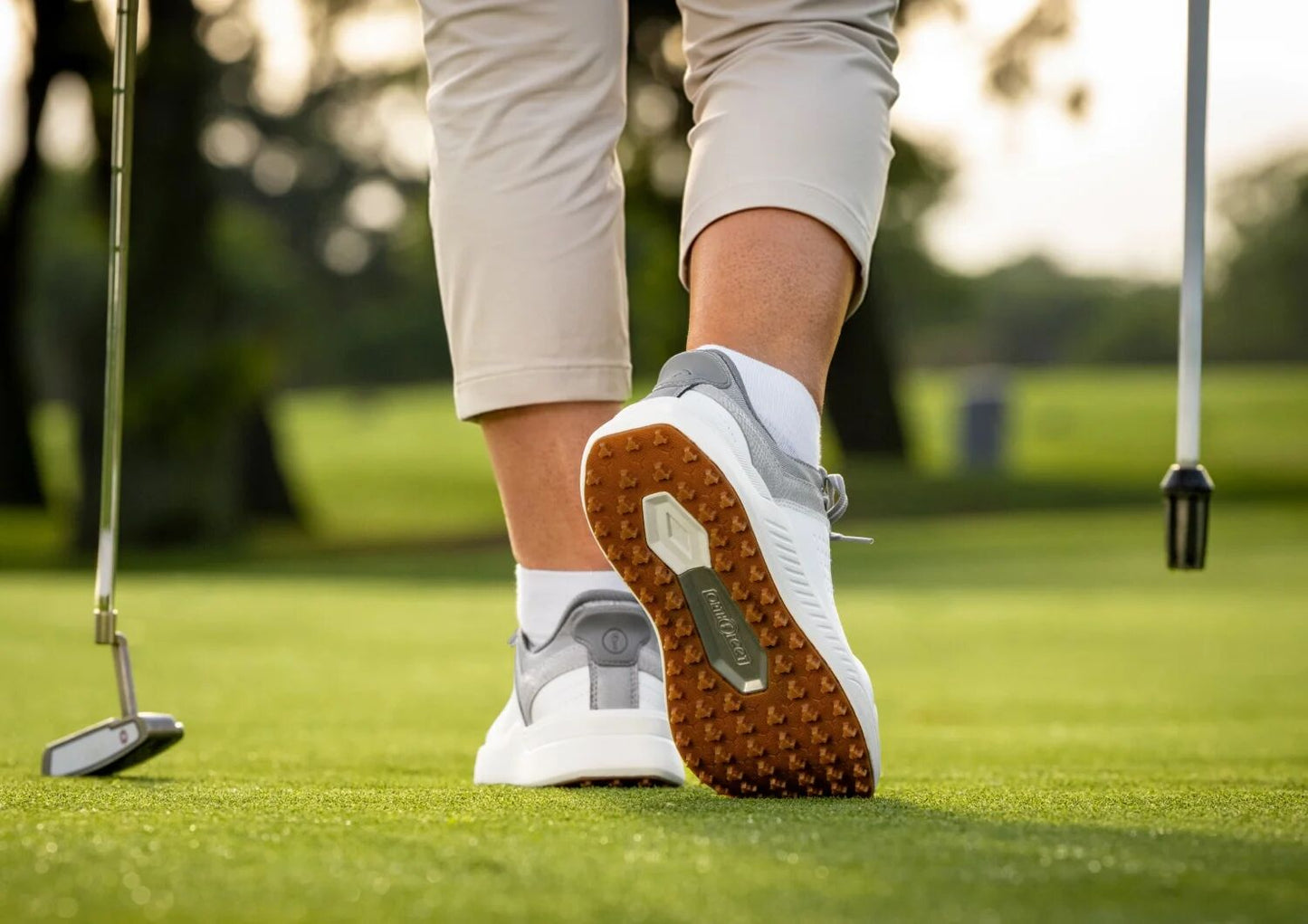 Approach Shot Hands-Free Golf - White/Silver - Footwear Women Sneakers Stretch
