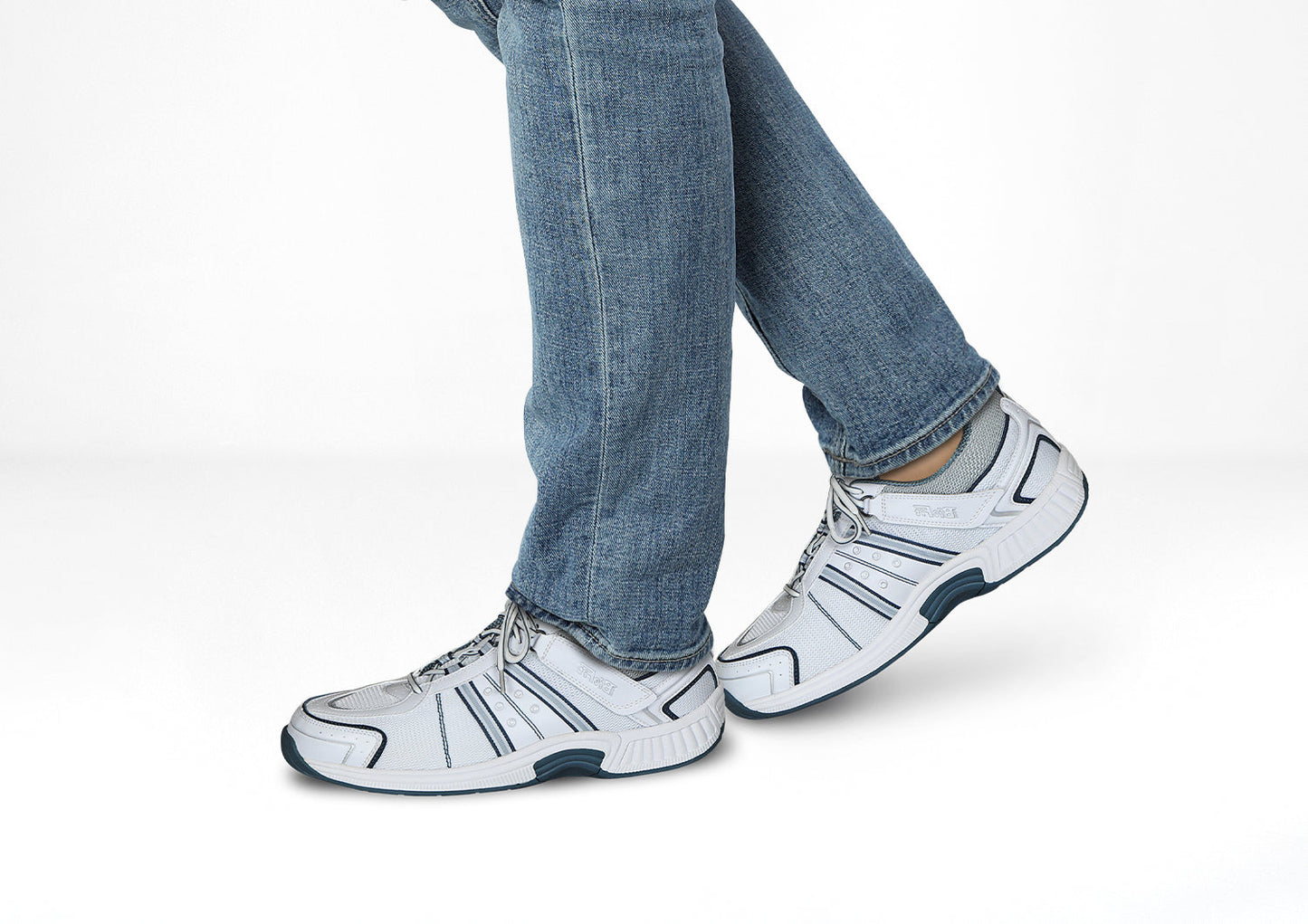 Monterey Bay Tie-Less - White - Footwear Men Sneakers Tie-Less