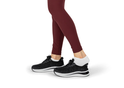 Nira Hands-Free - Black - Footwear Women Sneakers Stretch