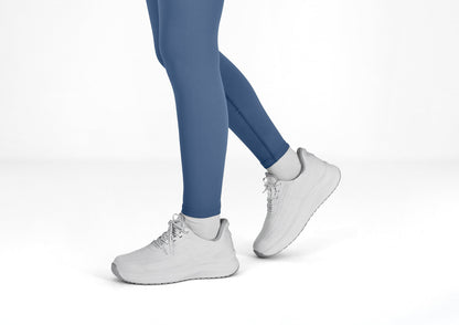 Nira Hands-Free - White - Footwear Women Sneakers Stretch