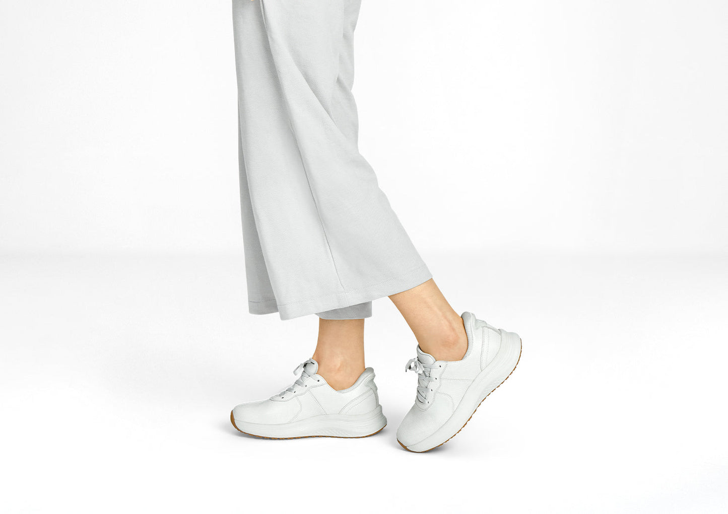 Stride Hands-Free - Ecru - Footwear Women Sneakers