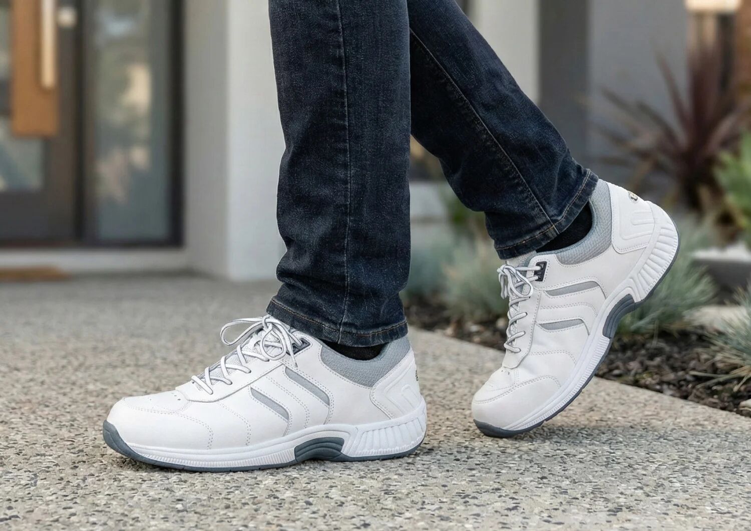 Pacific Palisades - White - Footwear Men Sneakers